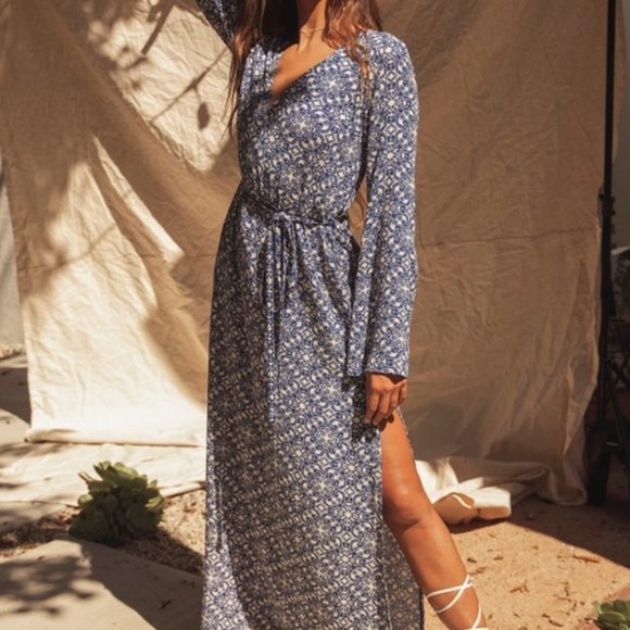 Lulu's Mandala Daydream Blue/White Maxi Dress - Picture 6 of 9